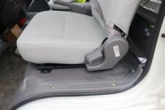 江铃 顺达宽体 普通版 116马力 4.1米单排栏板轻卡(JX1042TG25) 江铃 顺达宽体 普通版 116马力 4.1米单排栏板轻卡(JX1042TG25)