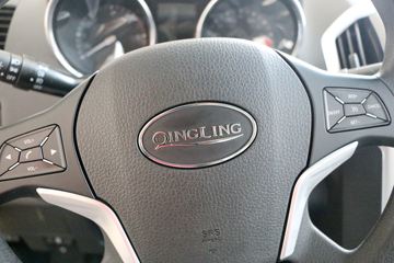 ������ʮ�� �￧TAGA 2018�� ������ 3.0T���� 131���� ����˫��Ƥ��ͼƬ