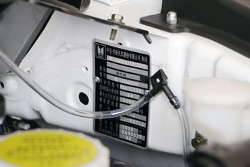 ������ʮ�� �￧TAGA 2018�� ������ 3.0T���� 131���� ����˫��Ƥ��ͼƬ