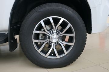 ������ʮ�� �￧TAGA 2018�� ������ 3.0T���� 131���� ����˫��Ƥ��ͼƬ