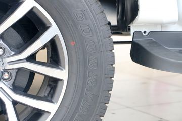 ������ʮ�� �￧TAGA 2018�� ������ 3.0T���� 131���� ����˫��Ƥ��ͼƬ