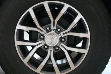 ������ʮ�� �￧TAGA 2018�� ������ 3.0T���� 131���� ����˫��Ƥ��ͼƬ