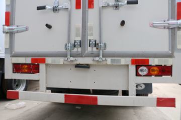 ʱ ԦVQ2 1.5L 114  3.67׵ʽ΢(BJ5032XXY-B4)ͼƬ