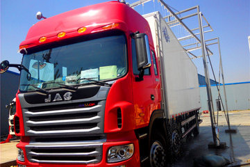江淮 格尔发A5W 260马力 6X2 9.45米冷藏车(冰凌方)
