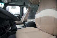 中国重汽 新斯太尔DM5G重卡 340马力 4X2牵引车(ZZ4181N361GE1)