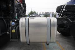 中国重汽 新斯太尔DM5G重卡 340马力 4X2牵引车(ZZ4181N361GE1)