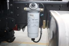 福田 瑞沃ES5 185马力 4X2 7.8米厢式载货车(BJ5185XXY-FE)