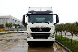 重汽豪沃(HOWO)底盘&nbsp;冷藏车外观图片