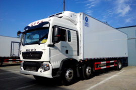 重汽豪沃(HOWO)底盘&nbsp;冷藏车外观图片