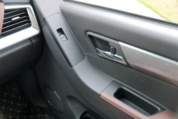 ����T8 2018�� ����� 2.0T���� 139���� ���� ��˫��Ƥ��ͼƬ