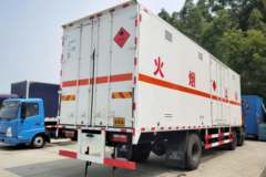 东风专底 嘉运中卡 210马力 6X2 易燃液体厢式运输车(EQ5250XRYGD5D)