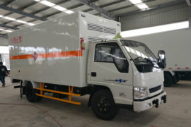 顺达窄体&nbsp;爆破器材运输车外观图片