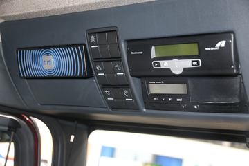 �� TGS 400���� 4X2 ǣ����ͼƬ