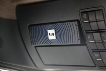 �� TGS 400���� 4X2 ǣ����ͼƬ