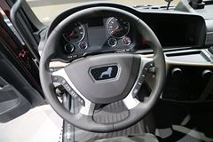 曼 TGS 400马力 4X2 牵引车