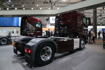 �� TGS 400���� 4X2 ǣ����ͼƬ