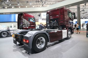 �� TGS 400���� 4X2 ǣ����ͼƬ