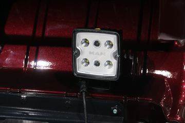 �� TGS 400���� 4X2 ǣ����ͼƬ