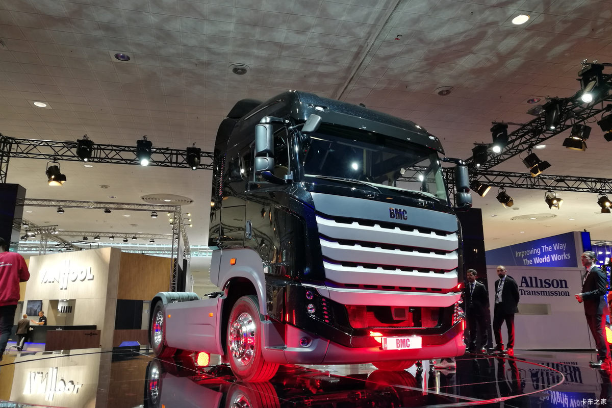 BMC 460马力 4X2牵引车