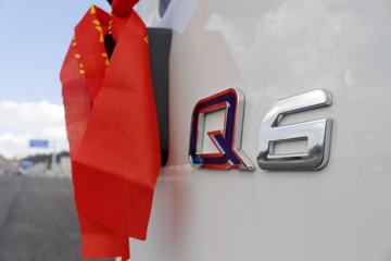 ���� ˧��H 130���� 4X2 4.08�׵�����ƿ���䳵(HFC5043TQPXVZ)ͼƬ