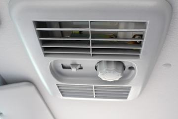 ���� ˧��H 130���� 4X2 4.08�׵�����ƿ���䳵(HFC5043TQPXVZ)ͼƬ