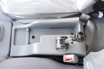 ���� ˧��H 130���� 4X2 4.08�׵�����ƿ���䳵(HFC5043TQPXVZ)ͼƬ