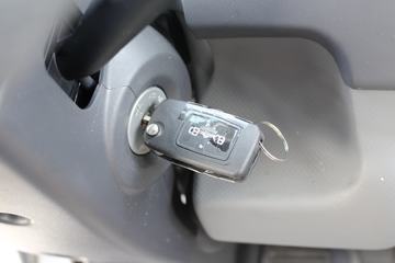 ���� ˧��H 130���� 4X2 4.08�׵�����ƿ���䳵(HFC5043TQPXVZ)ͼƬ