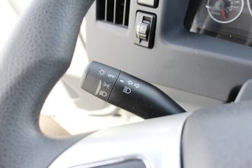 ���� ˧��H 130���� 4X2 4.08�׵�����ƿ���䳵(HFC5043TQPXVZ)ͼƬ