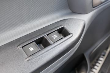 ���� ˧��H 130���� 4X2 4.08�׵�����ƿ���䳵(HFC5043TQPXVZ)ͼƬ