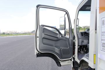 ���� ˧��H 130���� 4X2 4.08�׵�����ƿ���䳵(HFC5043TQPXVZ)ͼƬ