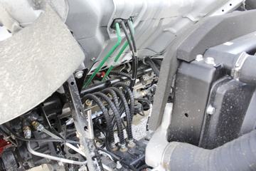 ���� ˧��H 130���� 4X2 4.08�׵�����ƿ���䳵(HFC5043TQPXVZ)ͼƬ