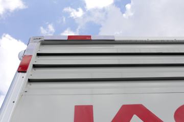 ���� ˧��H 130���� 4X2 4.08�׵�����ƿ���䳵(HFC5043TQPXVZ)ͼƬ