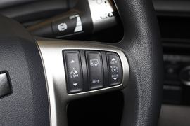 达夫CF&nbsp;电动牵引车驾驶室图片