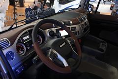 达夫 CF重卡 4X2 混合动力牵引车