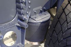 达夫 LF系列重卡  4X2载货车底盘