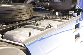 F-MAX&nbsp;牵引车底盘                                                图片