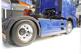 F-MAX&nbsp;牵引车底盘                                                图片