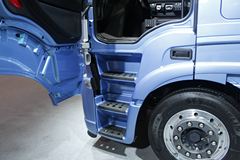 依维柯 New Stralis 重卡 460马力 4X2 LNG牵引车(AS440S46T)