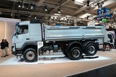沃尔沃FMX 500马力 6X2R自卸车