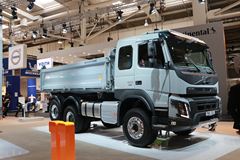 沃尔沃FMX 500马力 6X2R自卸车