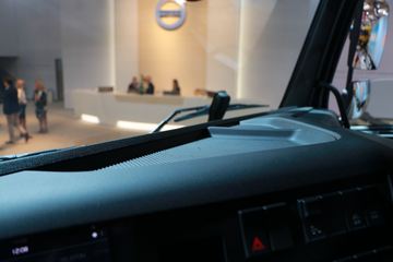 �ֶ���FMX 500���� 6X2R��ж��ͼƬ