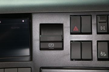 �ֶ���FMX 500���� 6X2R��ж��ͼƬ