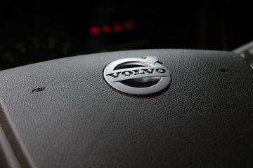 �ֶ���FMX 500���� 6X2R��ж��ͼƬ