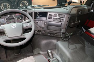 �ֶ���FMX 500���� 6X2R��ж��ͼƬ