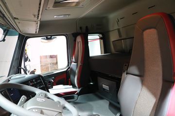 �ֶ���FMX 500���� 6X2R��ж��ͼƬ