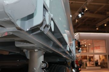 �ֶ���FMX 500���� 6X2R��ж��ͼƬ