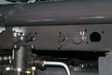 �ֶ���FMX 500���� 6X2R��ж��ͼƬ