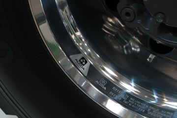 �ֶ���FMX 500���� 6X2R��ж��ͼƬ