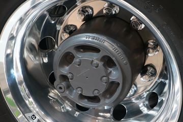 �ֶ���FMX 500���� 6X2R��ж��ͼƬ