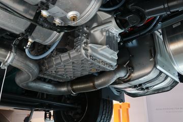 �ֶ���FMX 500���� 6X2R��ж��ͼƬ